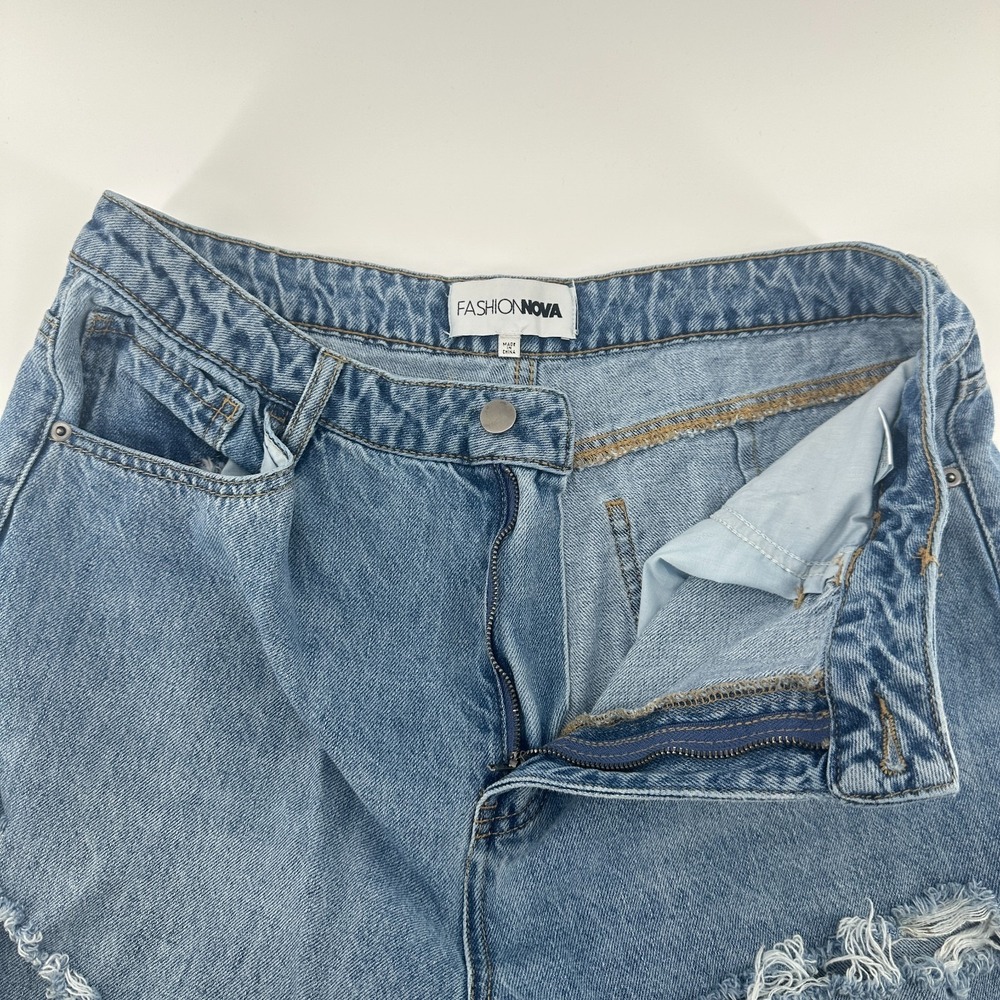 Fashion Nova Jeans Womens 15 Blue Distressed Denim High Rise Relaxed Straight - Picture 1 of 11